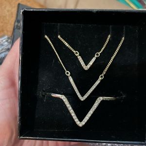 Necklace And Bracelet Set